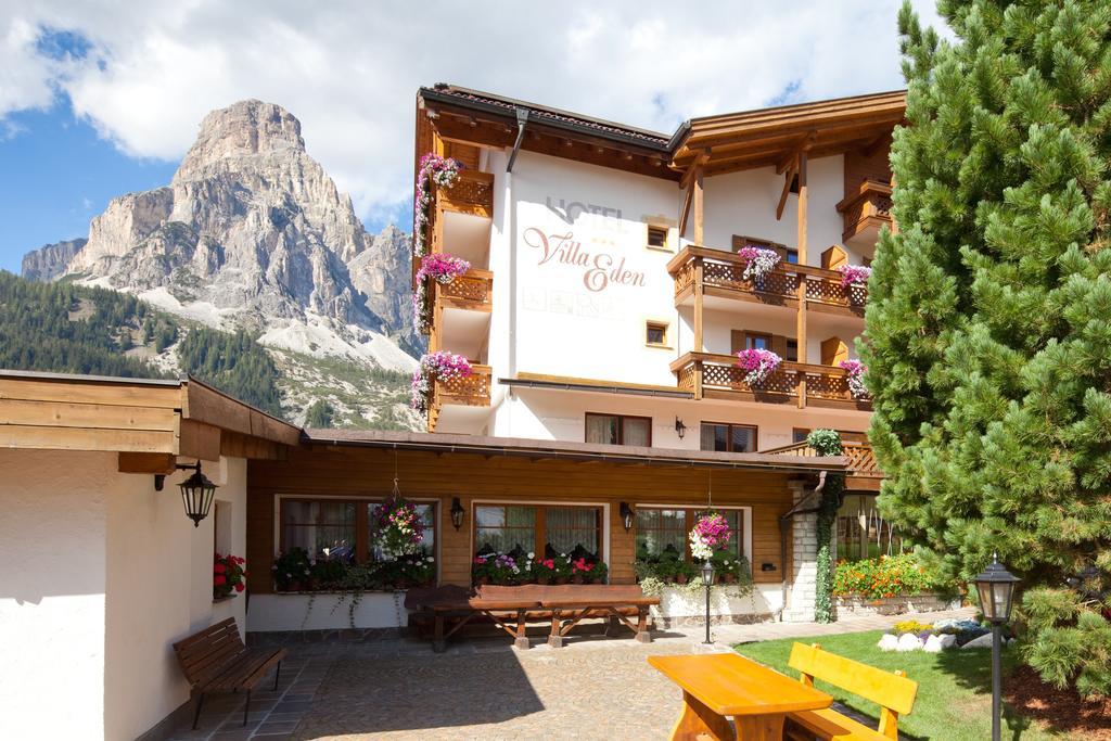 Hotel Villa Eden コルヴァーラ・イン・バディーア エクステリア 写真