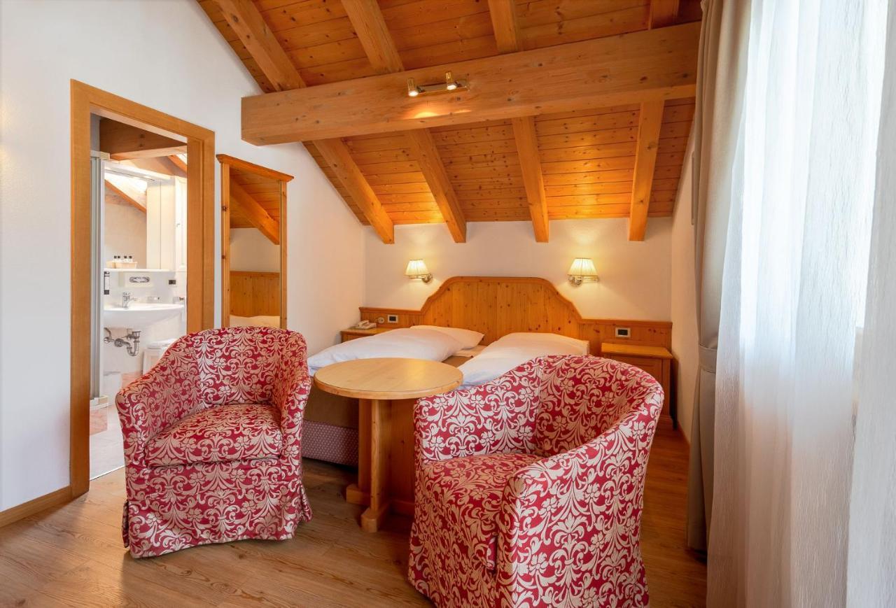 Hotel Villa Eden コルヴァーラ・イン・バディーア エクステリア 写真