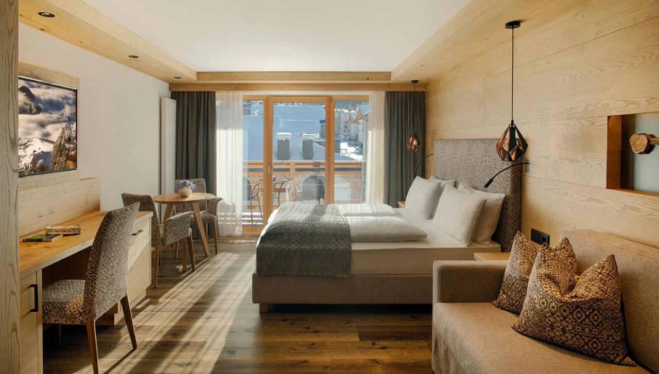 Hotel Villa Eden コルヴァーラ・イン・バディーア エクステリア 写真