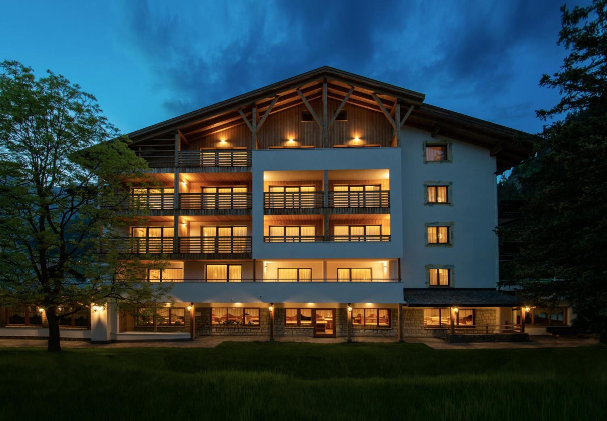 Hotel Villa Eden コルヴァーラ・イン・バディーア エクステリア 写真